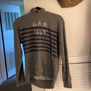 Gap hooded sweater